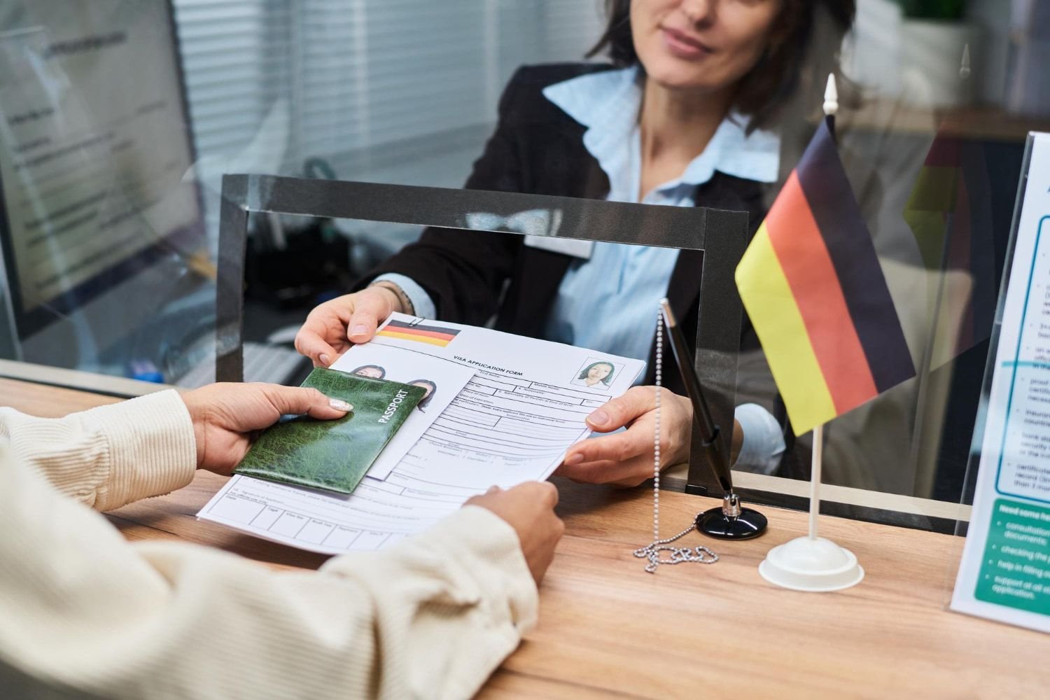 alt=Führerschein umschreiben Frankfurt – persönliche Beratung